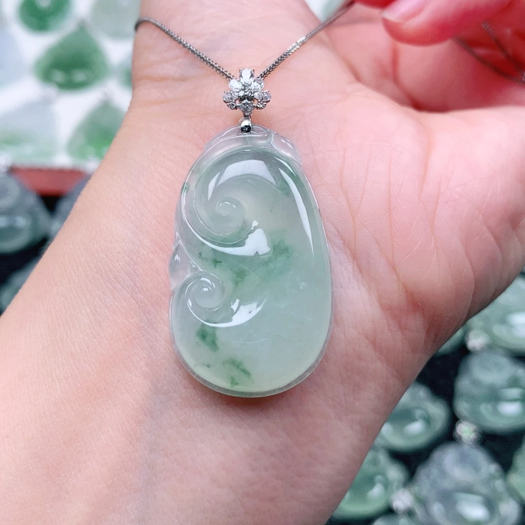 吊坠(不含链)18K金镶嵌翡翠