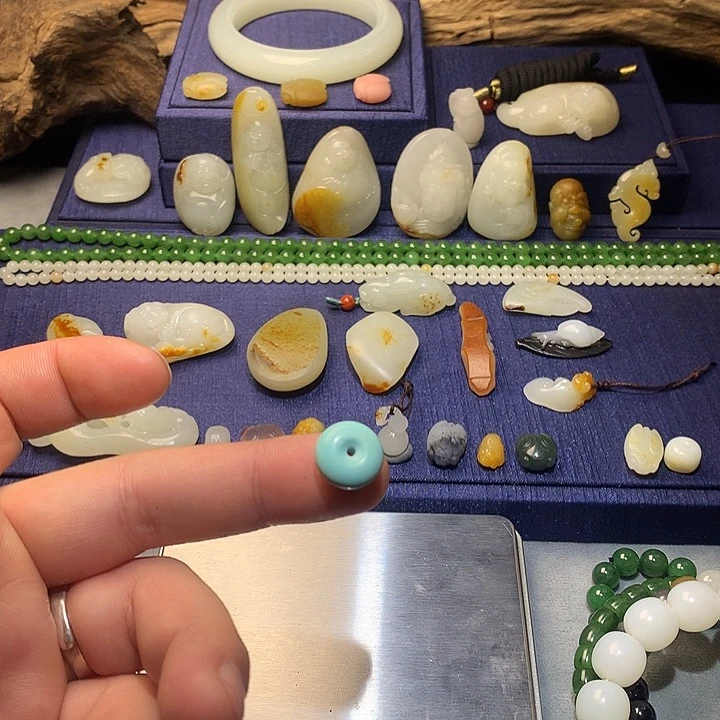 和田玉（糖玉）未镶嵌珠宝奇石