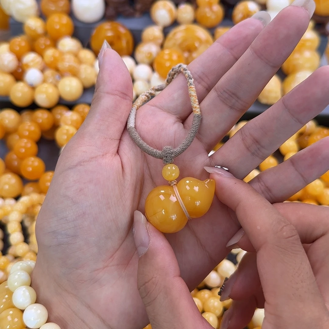 蜜蜡未镶嵌珠宝奇石