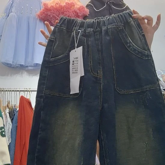 牛仔裤穿140身高。。。