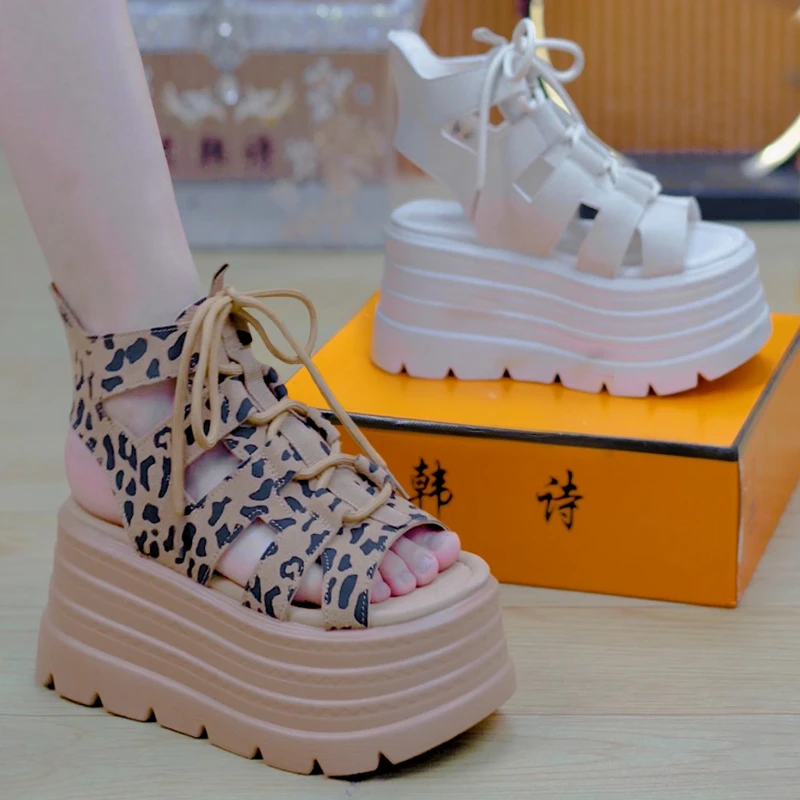 8cm小个子镂空厚底罗马凉鞋女2025夏百搭增高休闲凉鞋