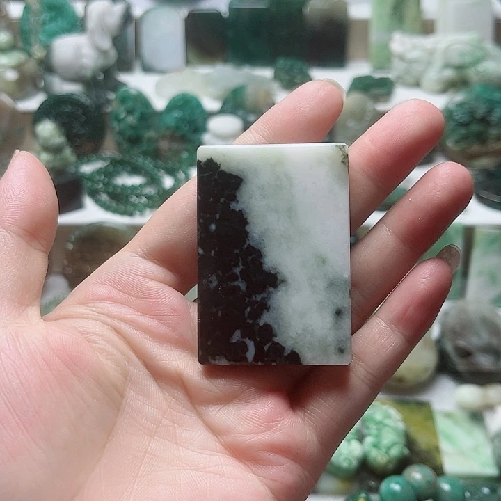 独山玉未镶嵌吊坠