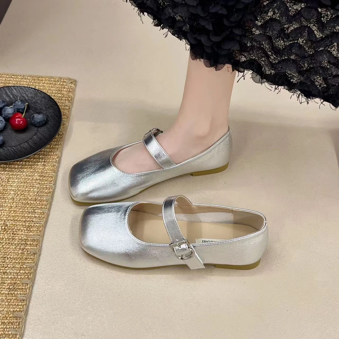 5606-XZ新款时尚奶奶鞋