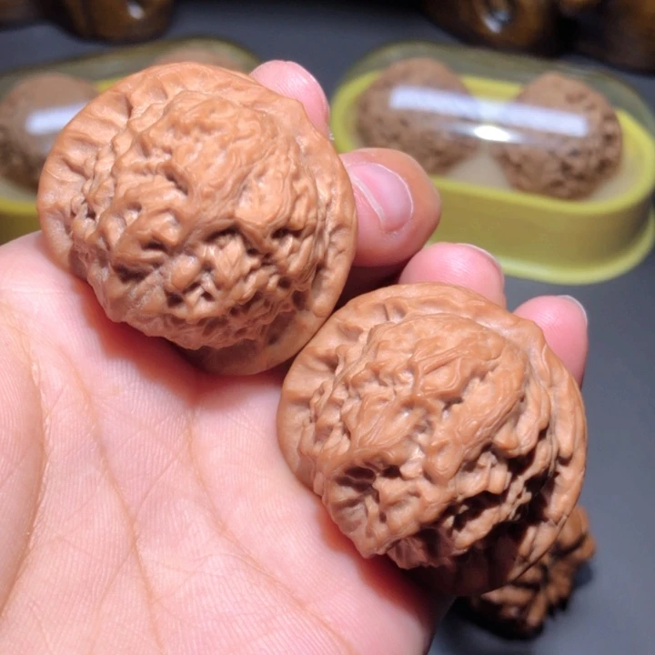 文玩核桃把件39瓷娃娃