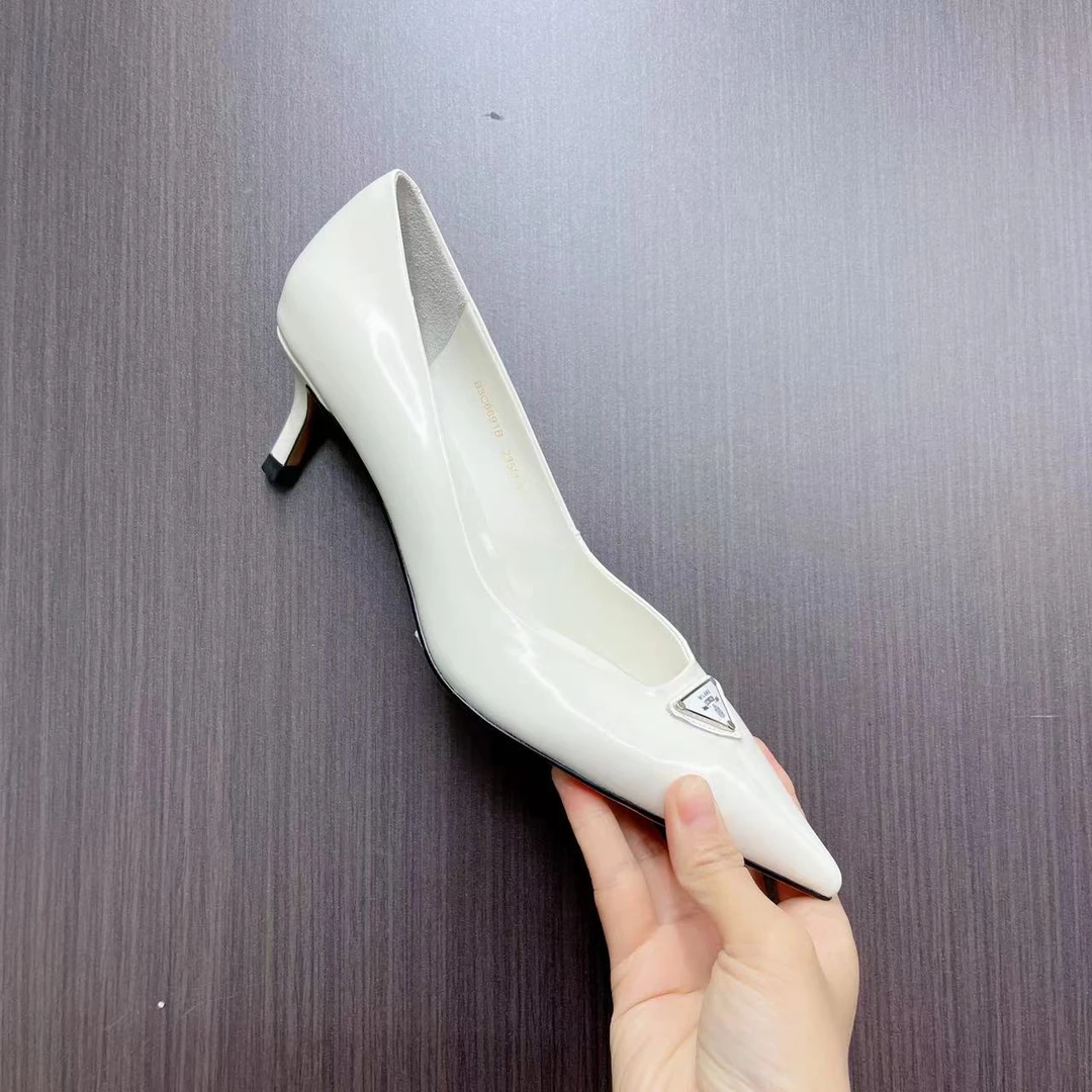 【表弟推荐】CL6345  白色  高端春季新款尖头中跟浅口女单鞋