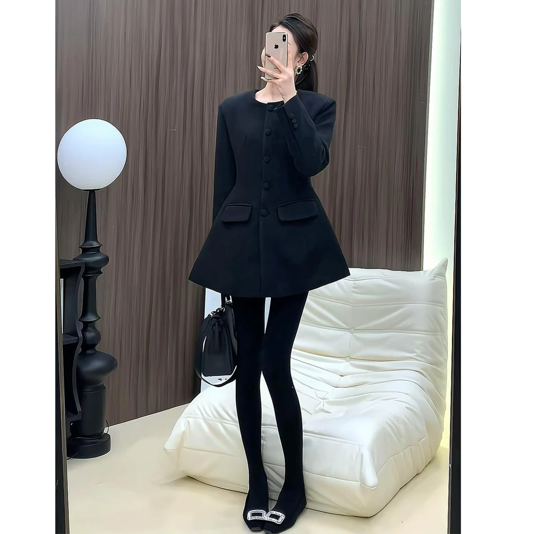 黑色沙漏腰毛呢西装外套女秋冬穿搭显瘦辣妹时尚收腰圆领呢子大衣