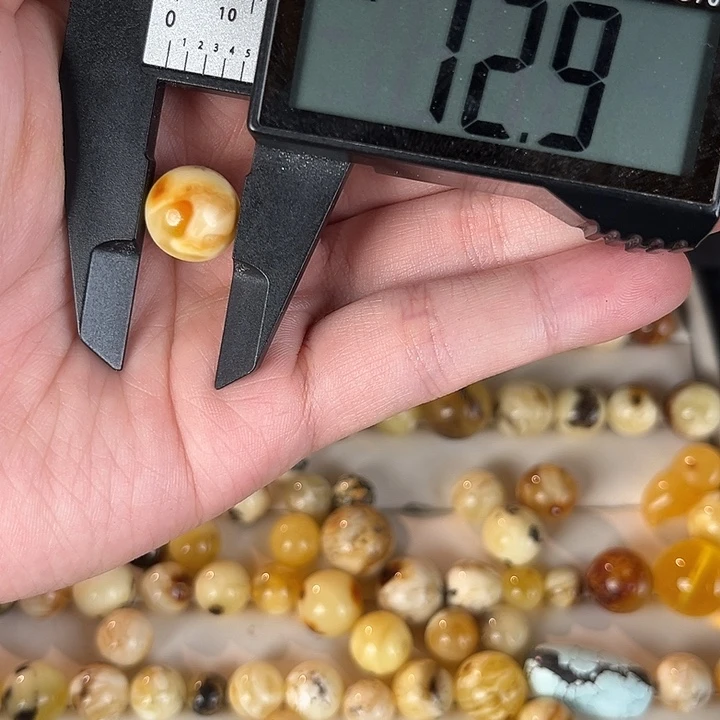 未镶嵌蜜蜡珠宝奇石编号132