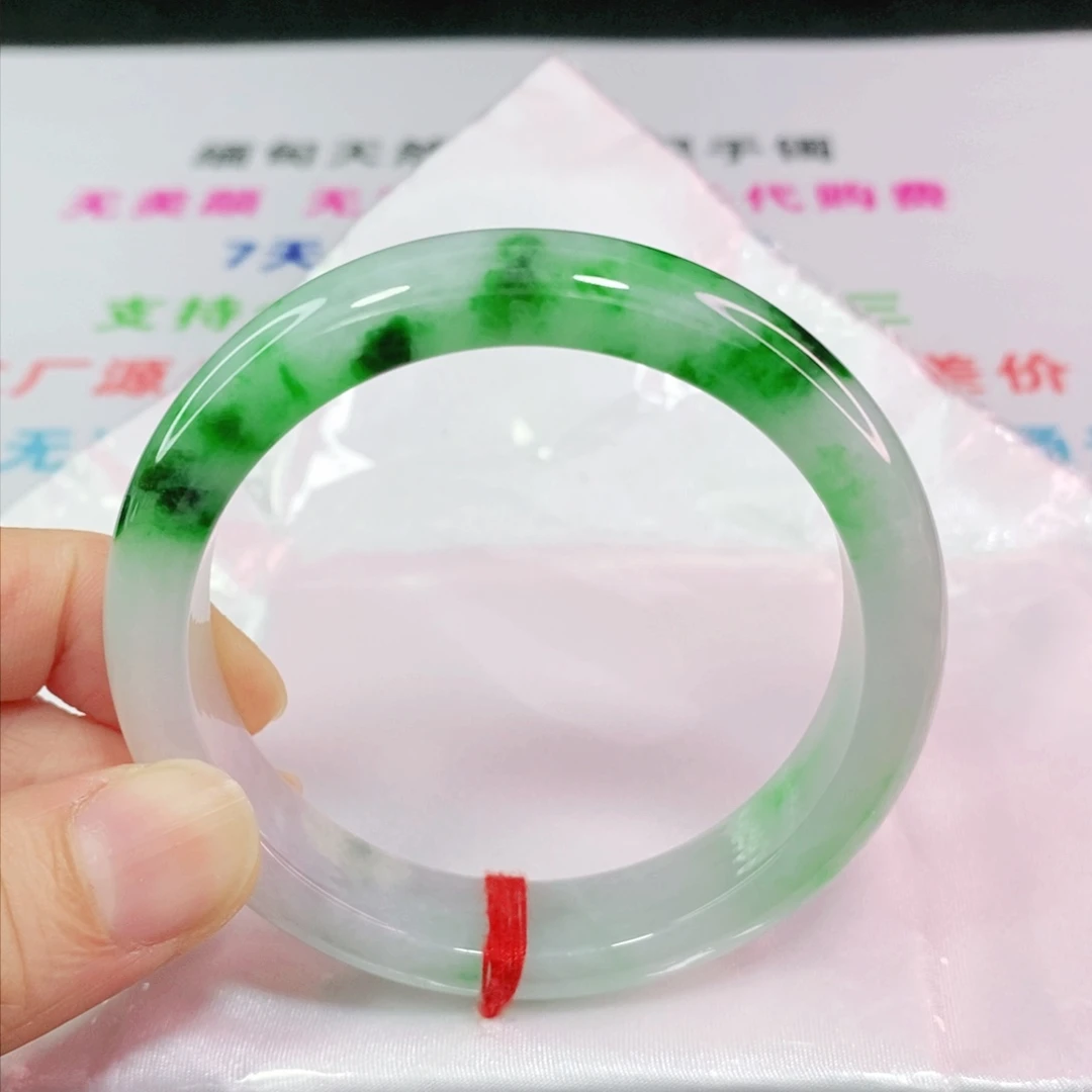 翡翠手镯未镶嵌57圈口正圈