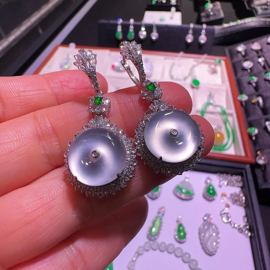 翡翠18K金镶嵌耳饰