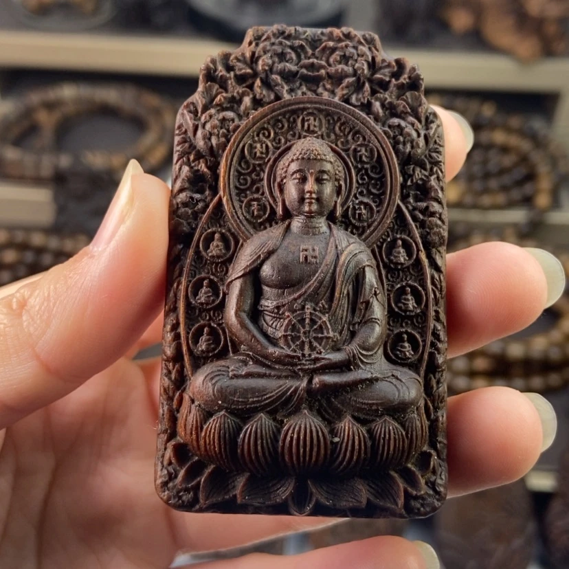 【闪购商品】沉香木吊坠张*极富森红土