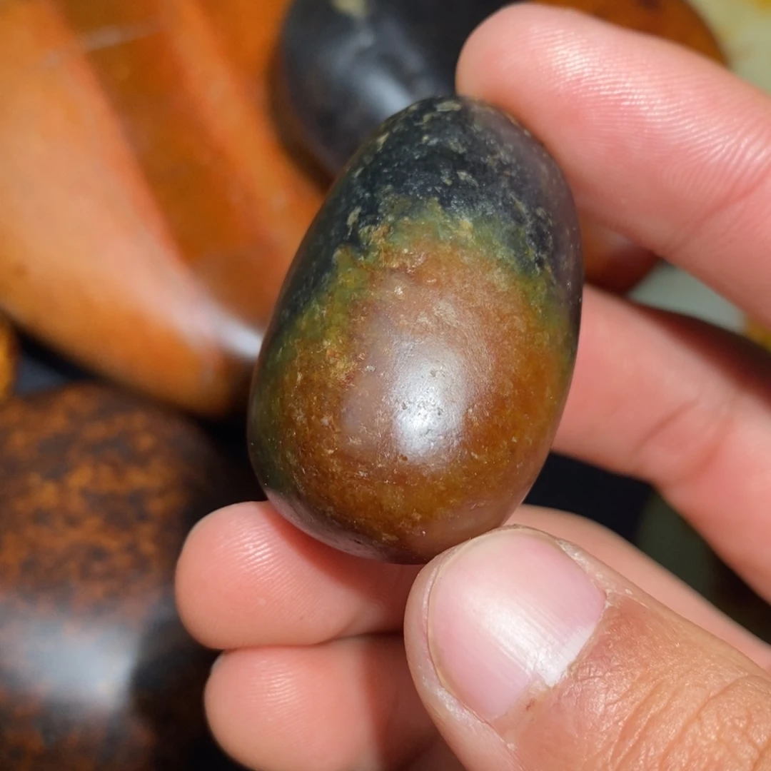 和田玉未镶嵌珠宝奇石