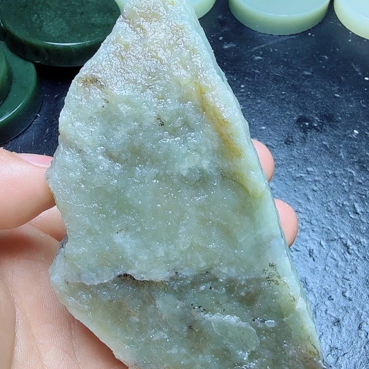 和田玉（糖玉）未镶嵌珠宝奇石