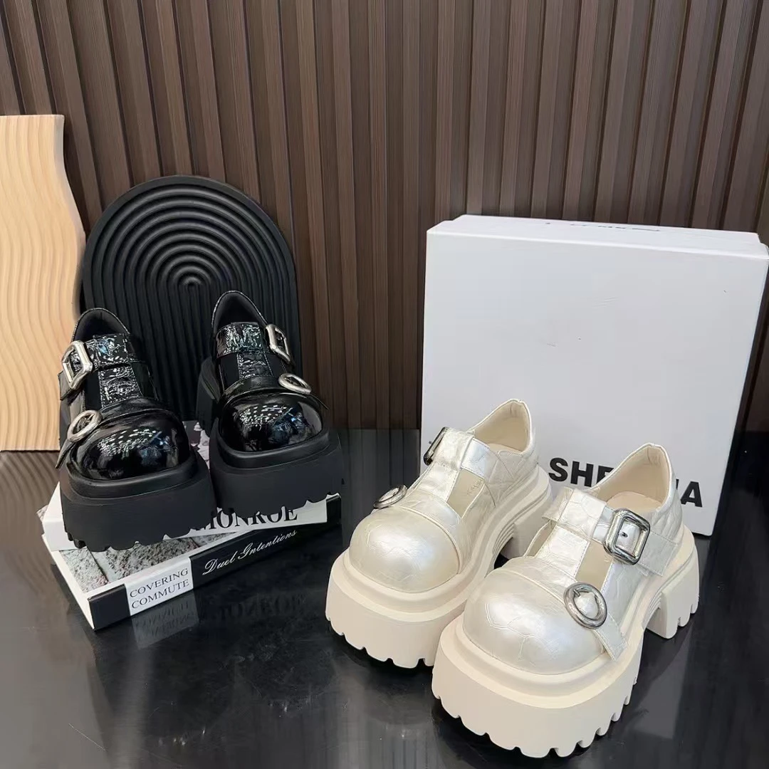 欧货镂空小皮鞋女2025新款复古英伦风乐福鞋百搭厚底卡扣马丽珍鞋