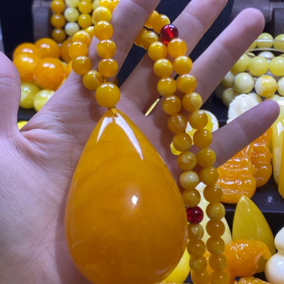 李***李非金属全品无暇精品吊坠水滴