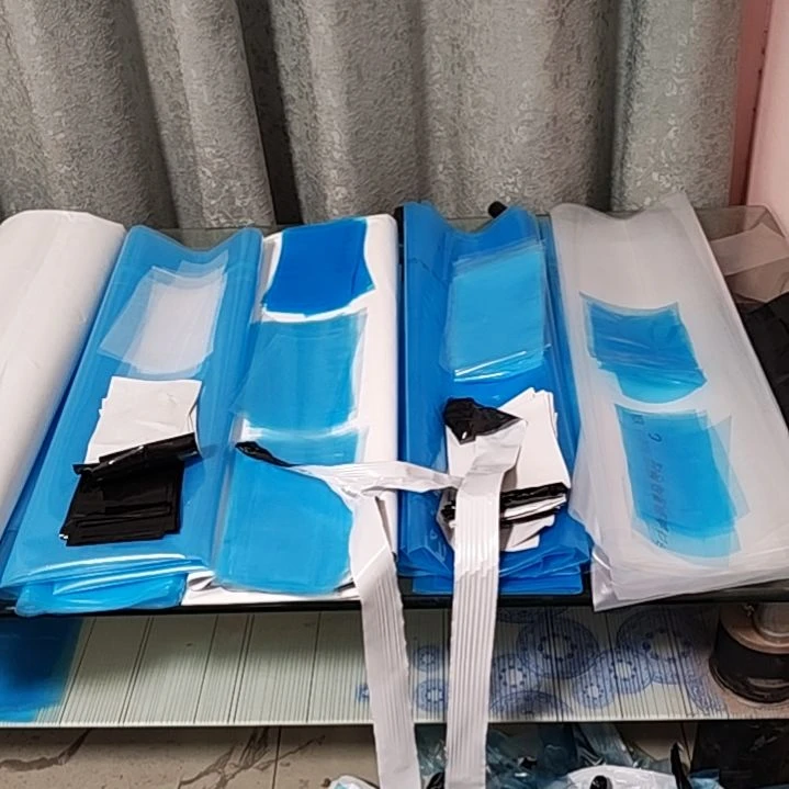 千***翻2*40*10丝黑膜裁剪一张