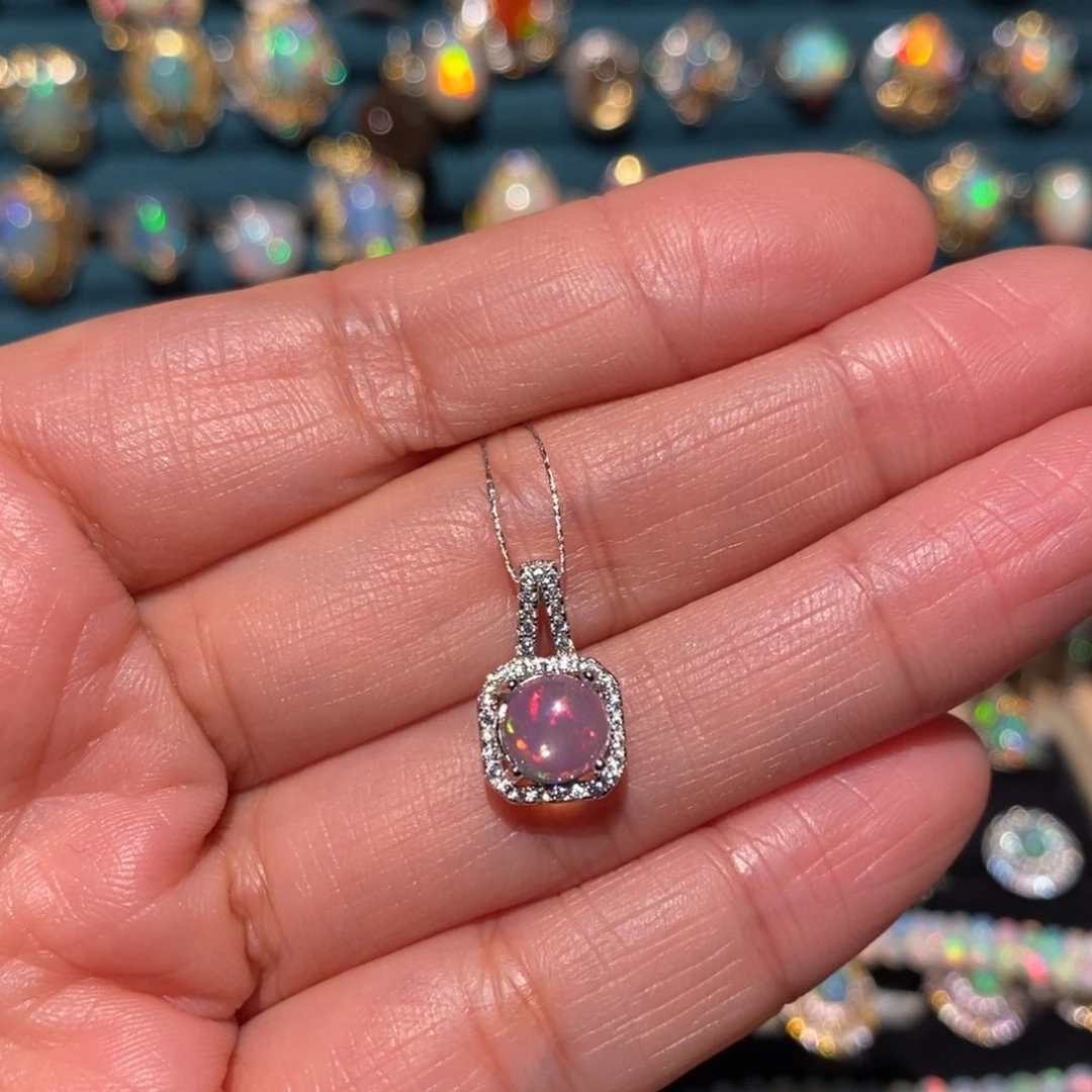 冬***️欧泊银S925镶嵌吊坠