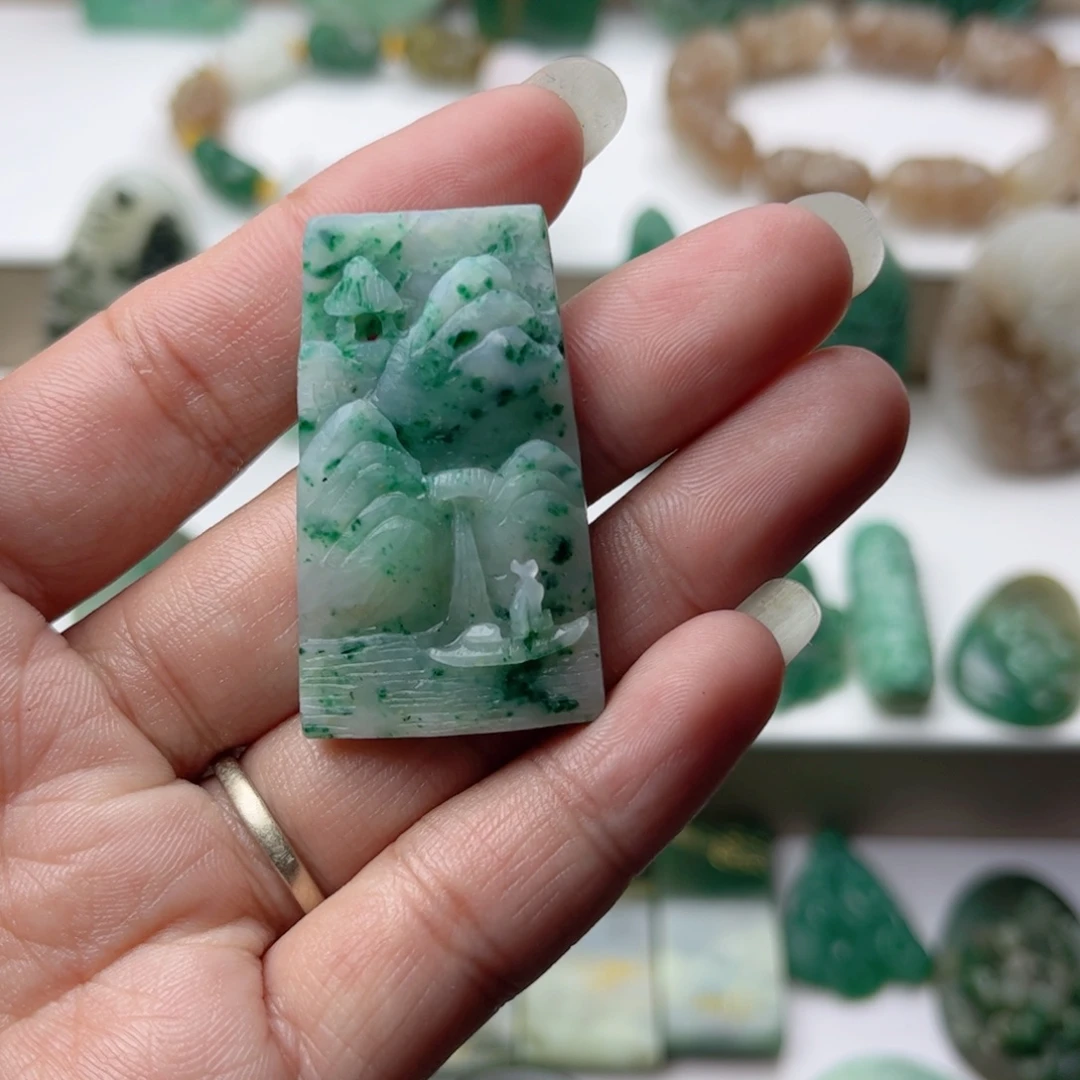 独山玉未镶嵌挂件