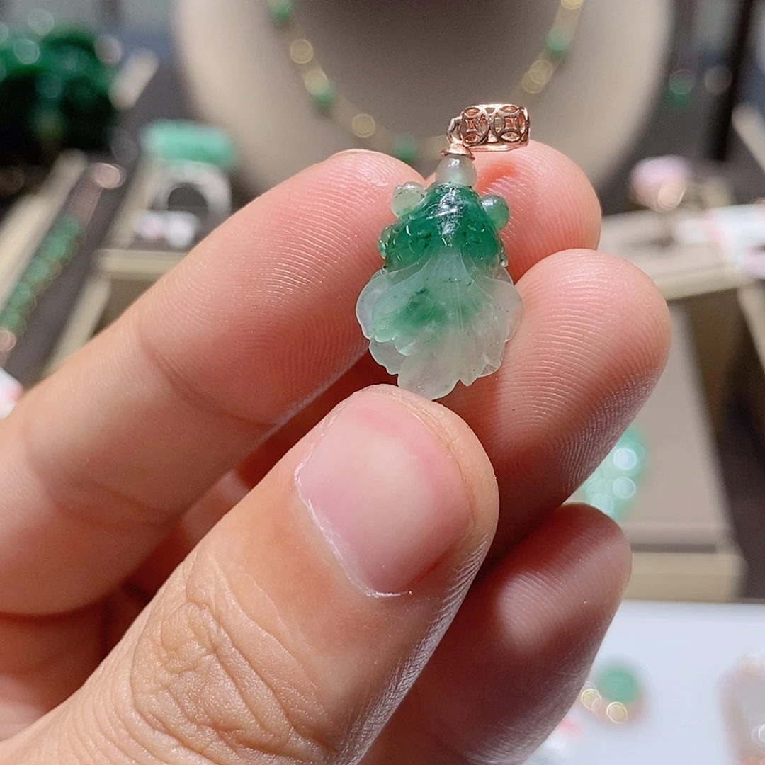 用***1独山玉银S925镶嵌吊坠