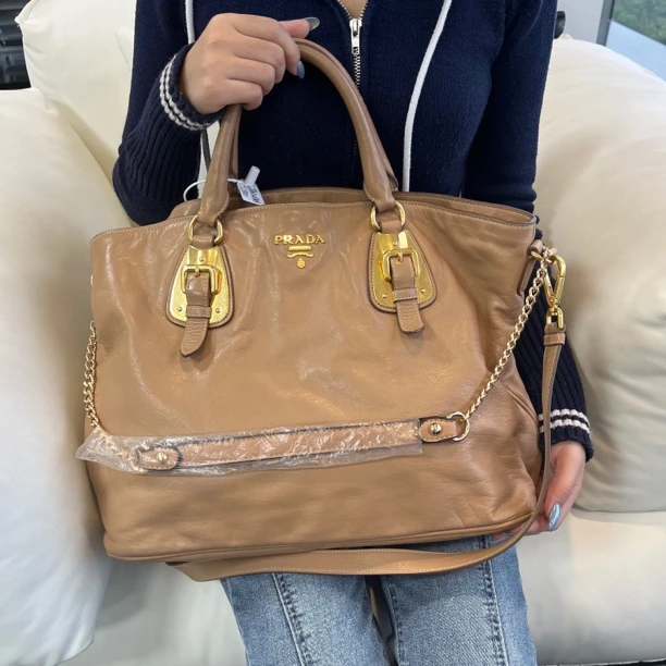 95新 Prada/普拉达 XM/起司面包金标软皮大托特手提/THWJ10124505