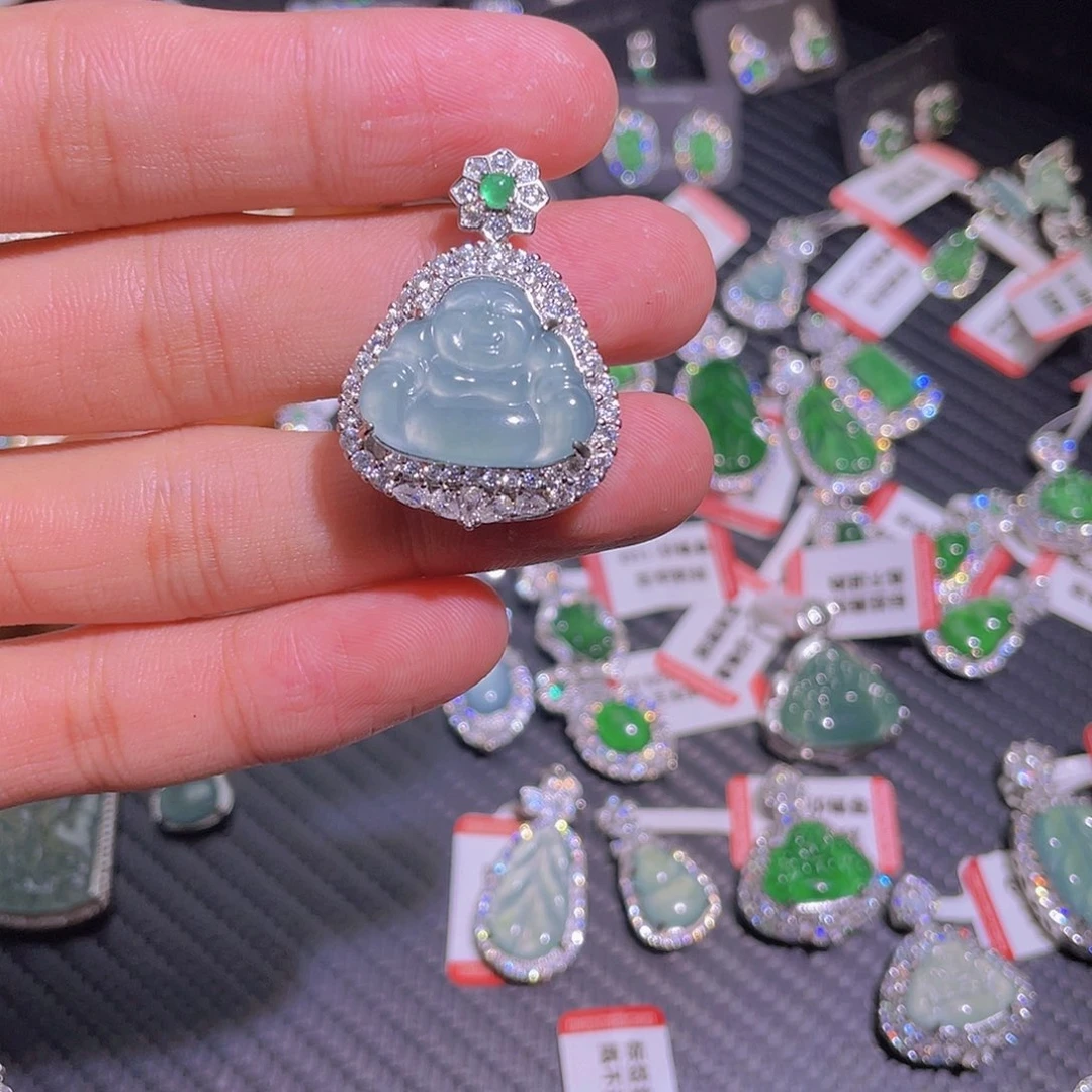 吊坠(不含链)未镶嵌翡翠