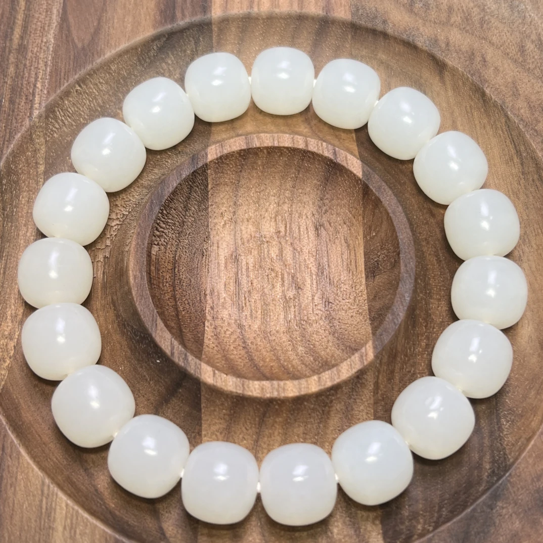 和田玉老型珠手串 9/10