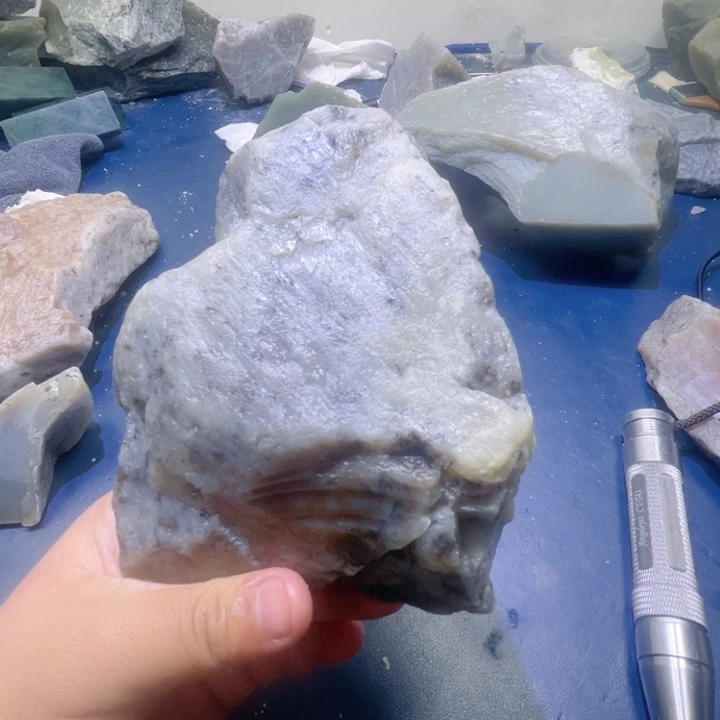 和田玉未镶嵌珠宝半成品