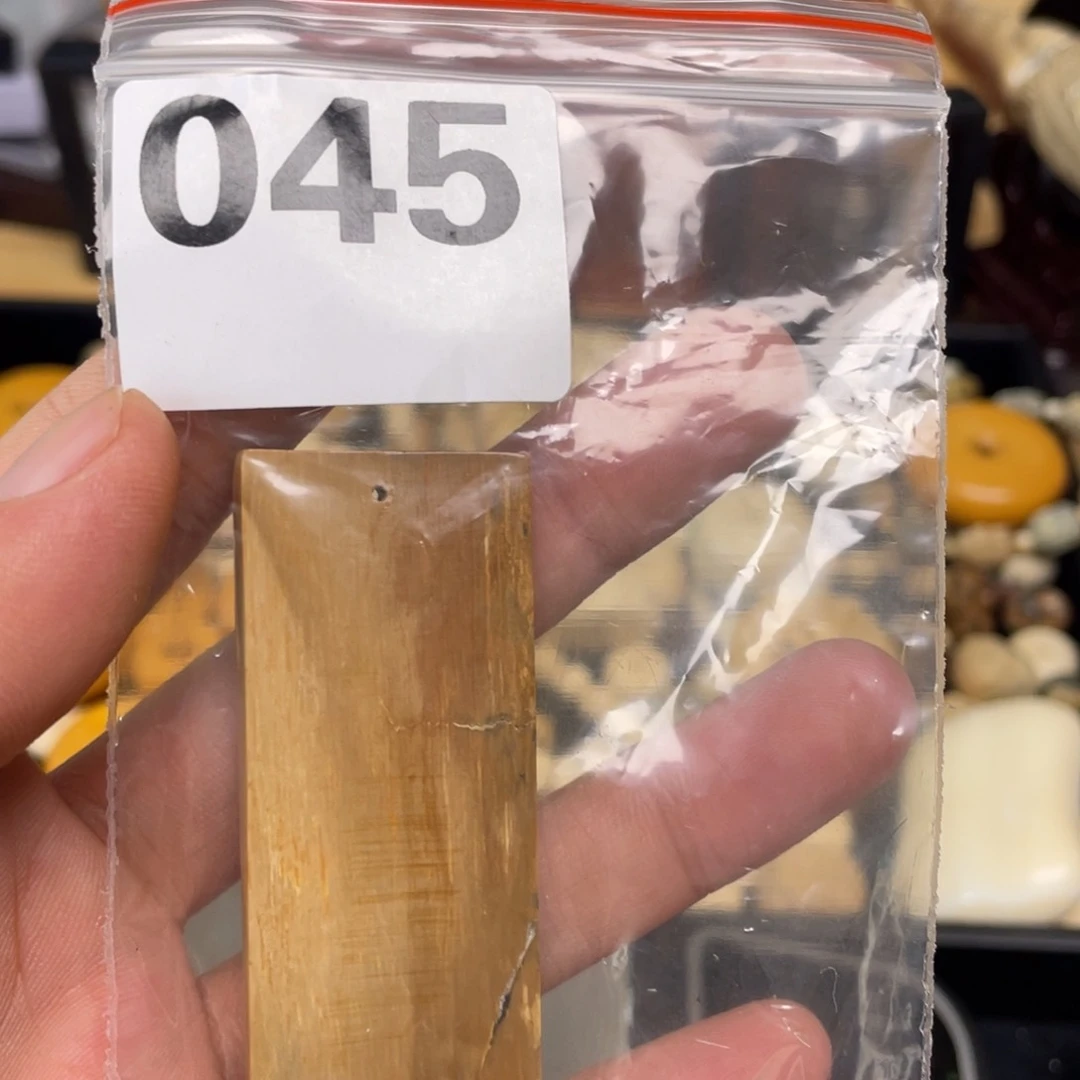 天然猛犸象牙雕刻品