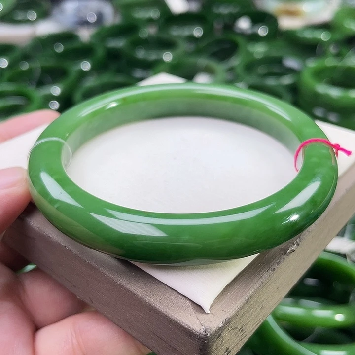 未镶嵌手镯和田玉（碧玉）