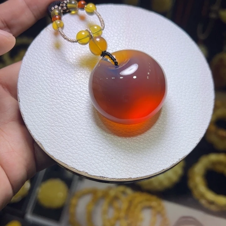 琥珀未镶嵌颈饰琥珀吊坠20