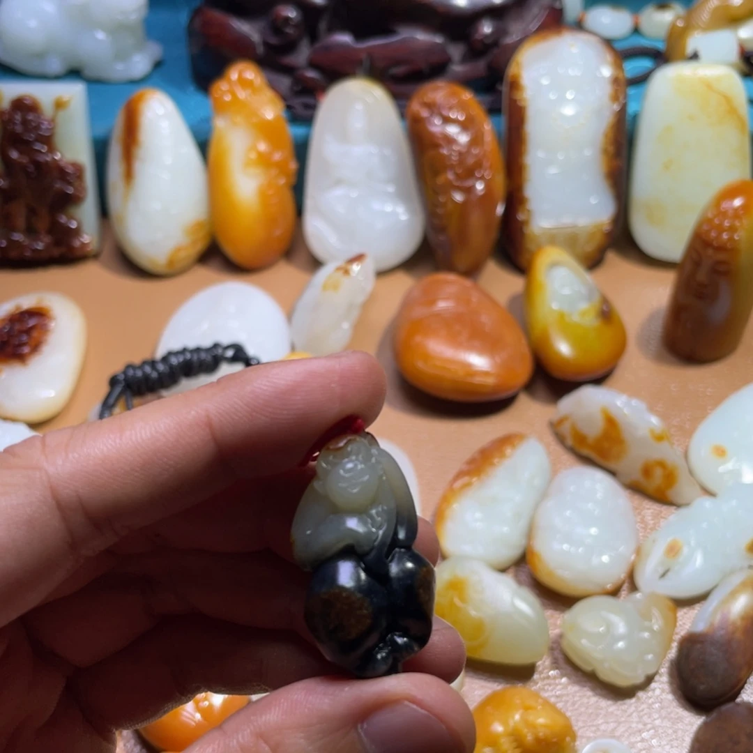 和田玉未镶嵌挂件