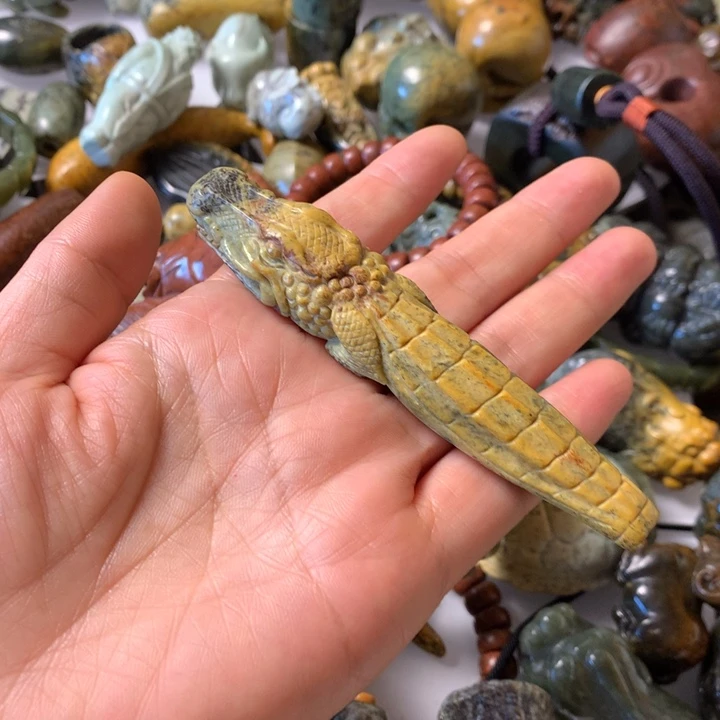 岫岩河磨玉（透闪石质玉）未镶嵌笔搁