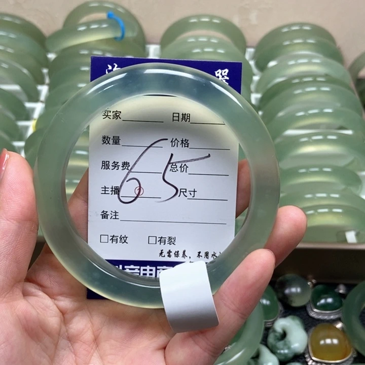 蛇纹石玉未镶嵌手镯荔*姐