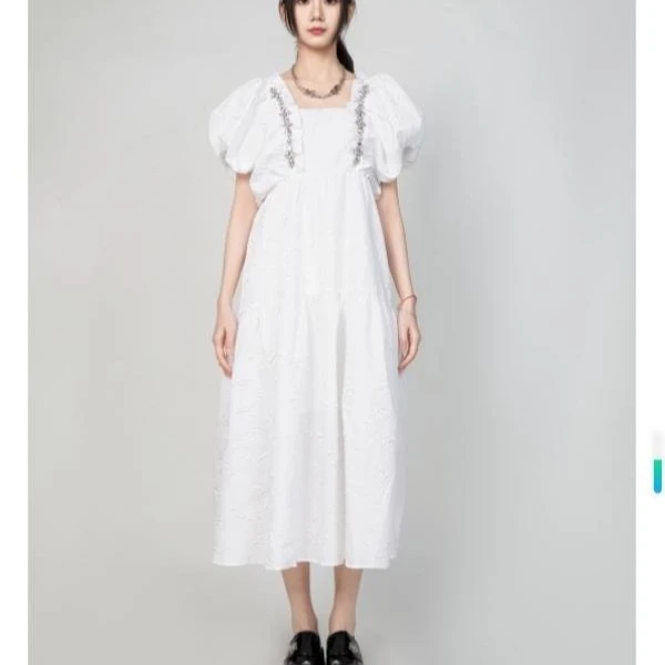 【ANY SPOOR】女生春夏简单大胆短袖连衣裙84B327