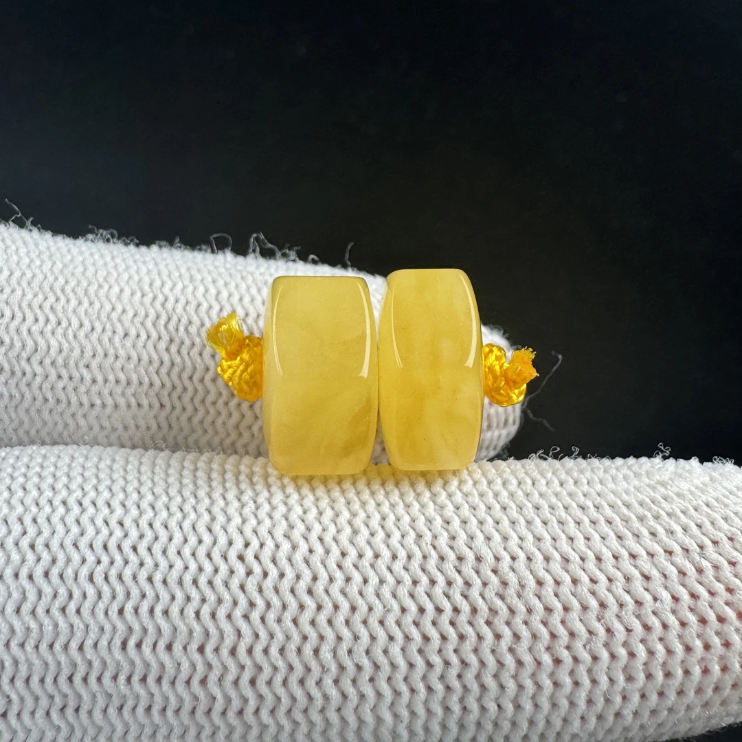 B5542天然原矿蜜蜡微瑕特价对珠12.5mm支持复检