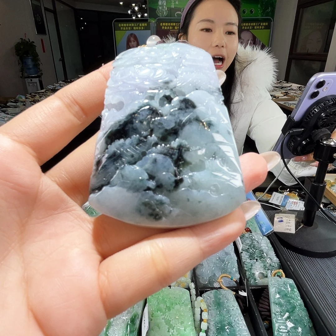 颈饰未镶嵌翡翠一