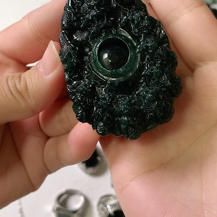 翡翠未镶嵌颈饰翡翠