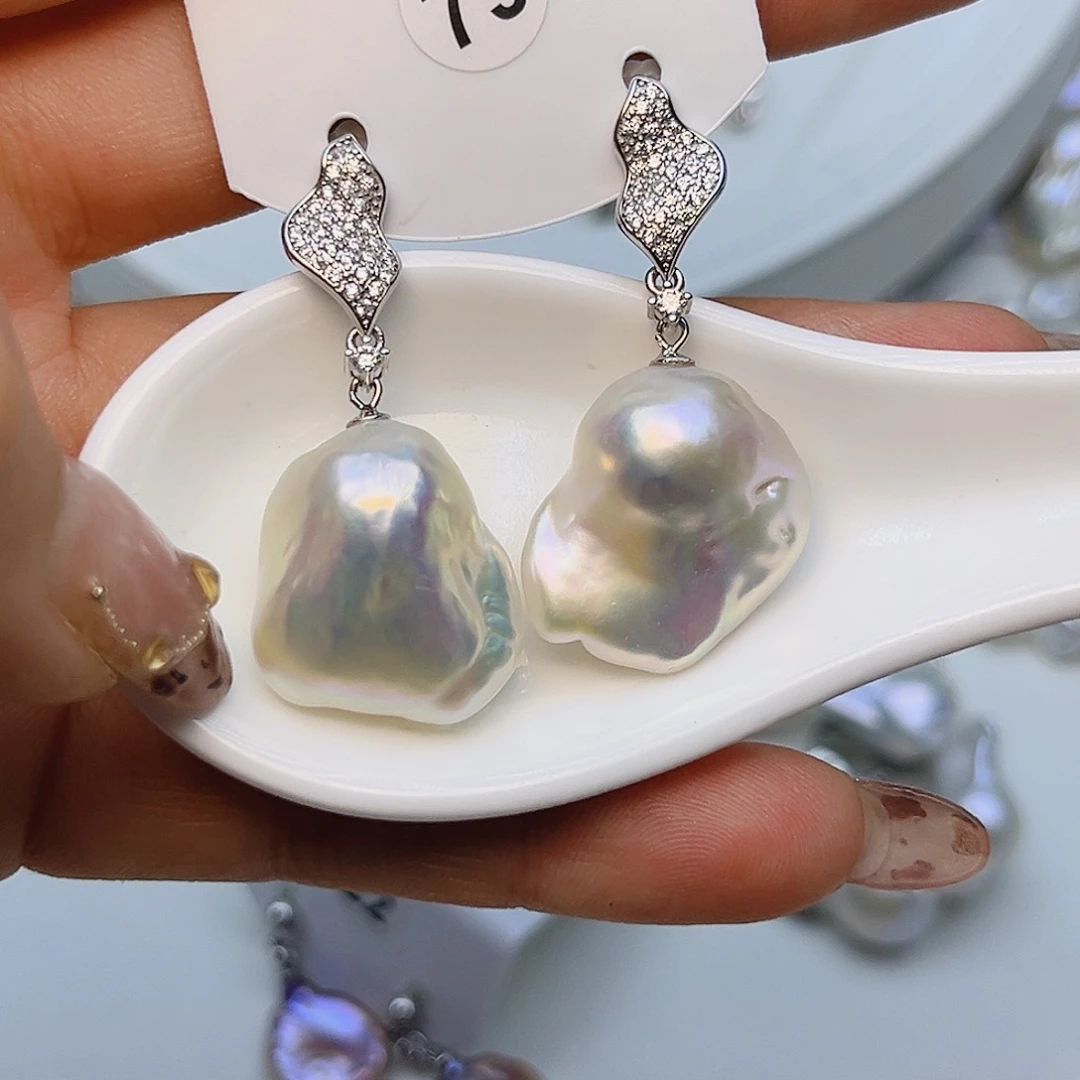 胖***儿淡水珍珠颈饰未镶嵌