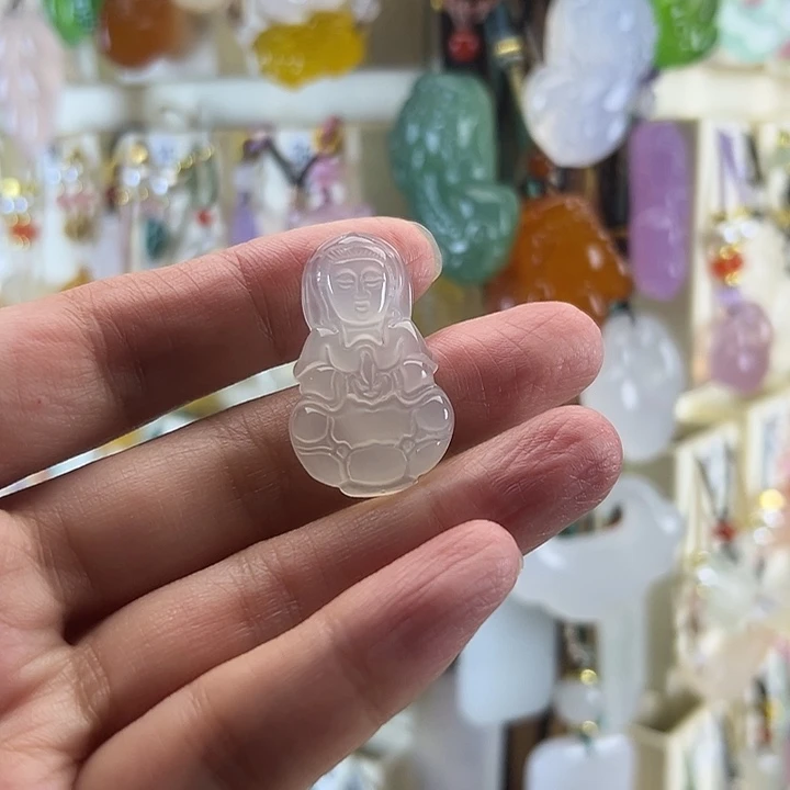 西***爱未镶嵌颈饰玛瑙/玉髓