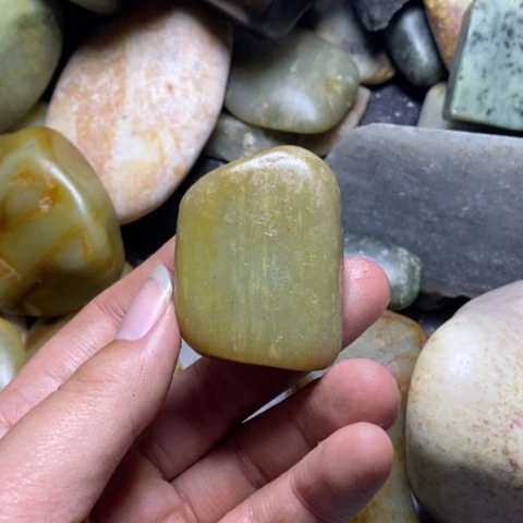 未镶嵌和田玉（糖玉）挂件