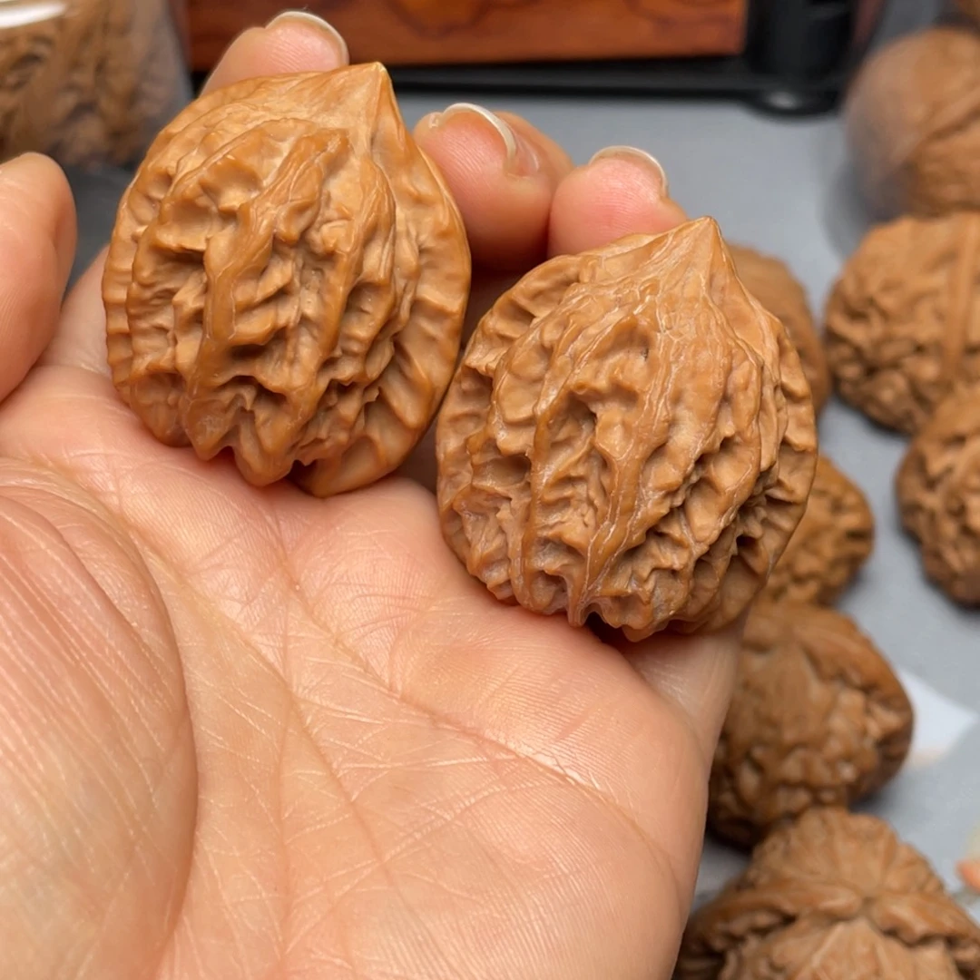 【闪购商品】文玩核桃吊坠热*热大龙……