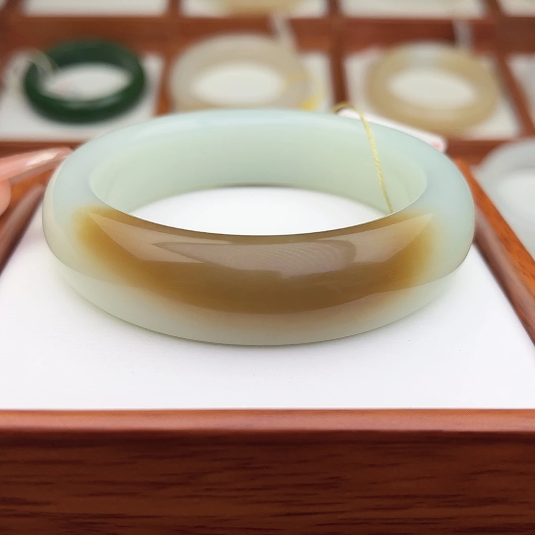 和田玉未镶嵌手镯56.8