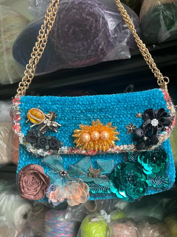 雪尼尔密实手勾包-重工串珠点缀【非七天无理由】