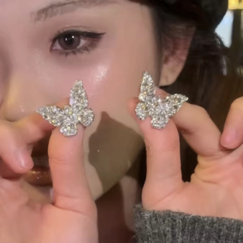 铜合金耳饰 蝴蝶耳骨夹女无耳洞耳环爆款轻奢高级感精灵耳饰钉挂