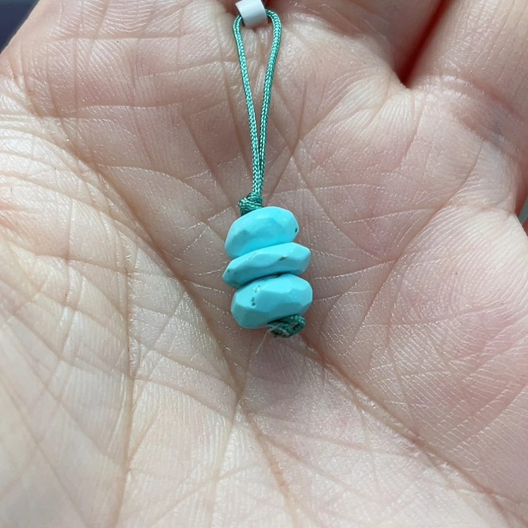 绿松石颈饰未镶嵌