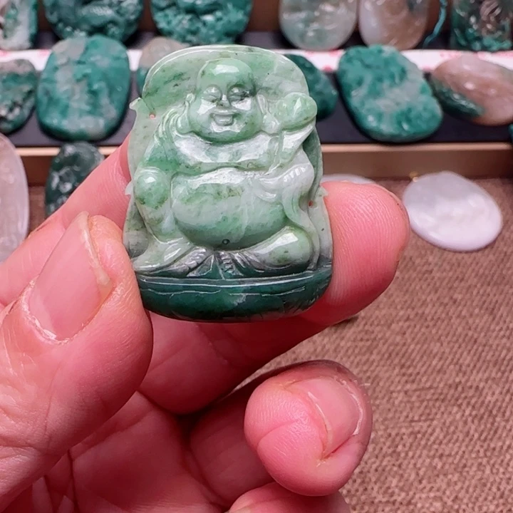 独山玉未镶嵌颈饰