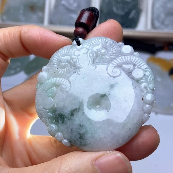翡翠未镶嵌挂件翡翠