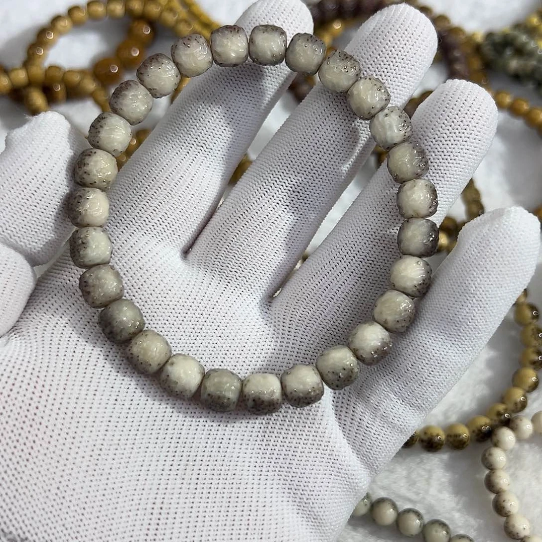 星月菩提吊坠糯冰河豚