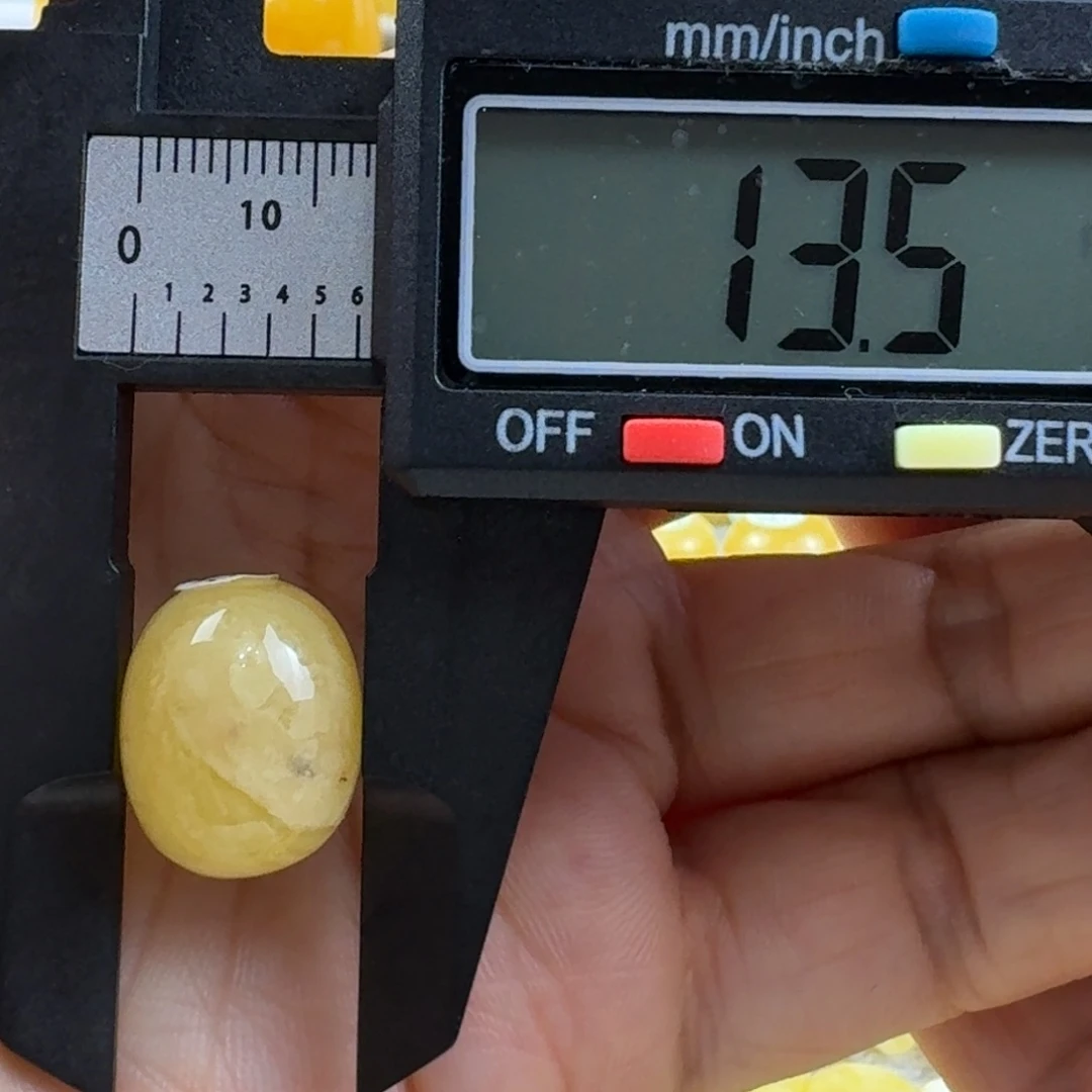 蜜蜡未镶嵌裸石36杂