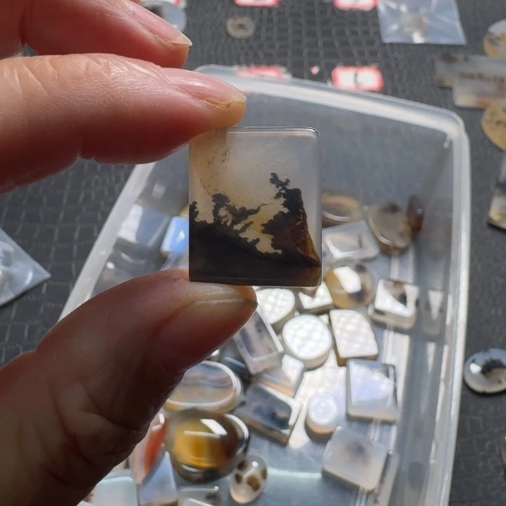 o***o玛瑙/玉髓未镶嵌珠宝奇石