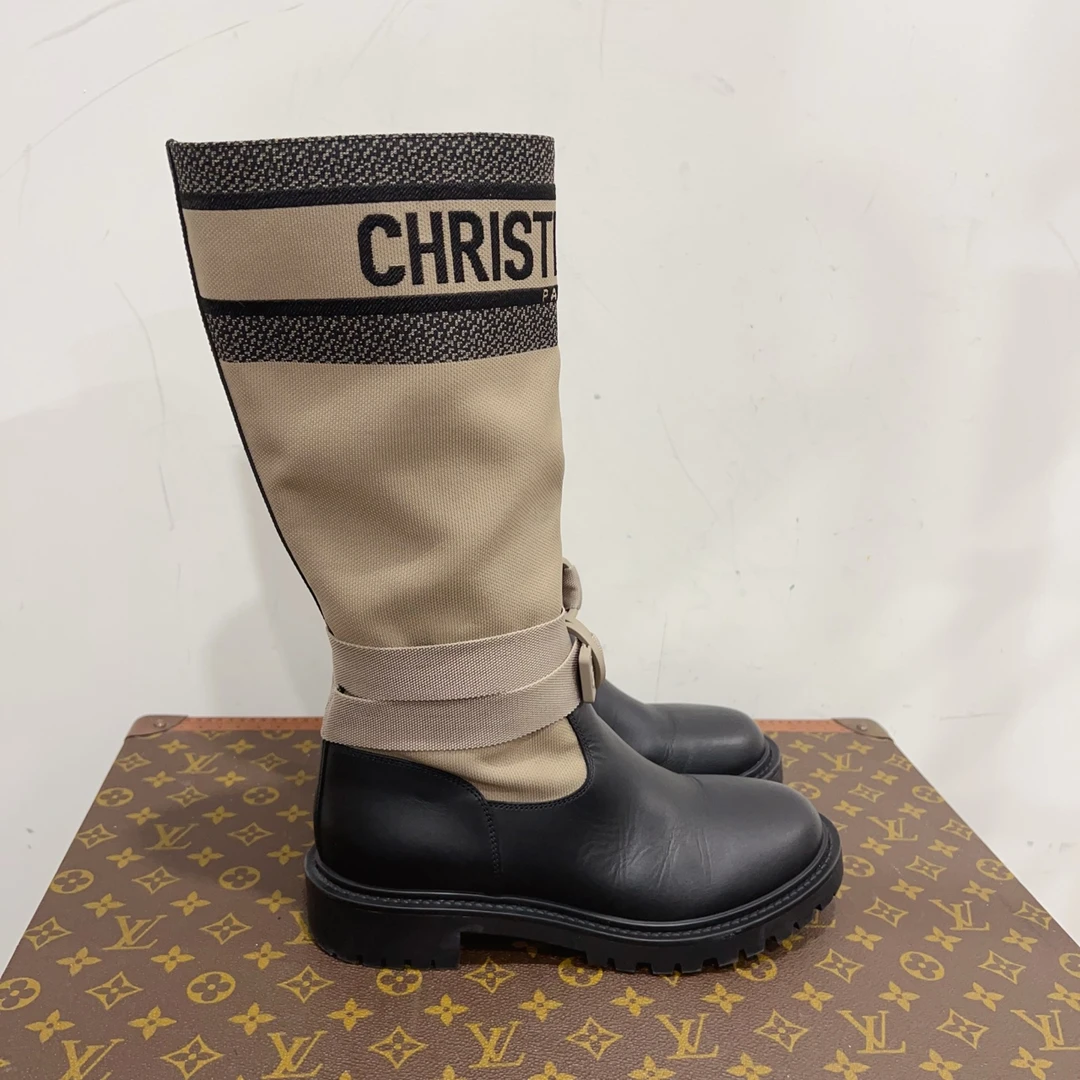 99新 DIOR/迪奥 安洁利严选靴子 尺码36.5成色看直播GSS24969